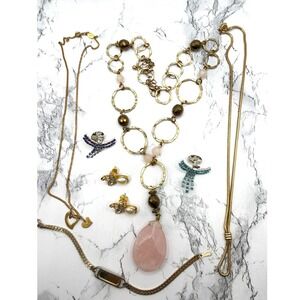 Vintage Avon Jewelry Lot Necklaces Bracelet Pins Signed Avon 7 pc